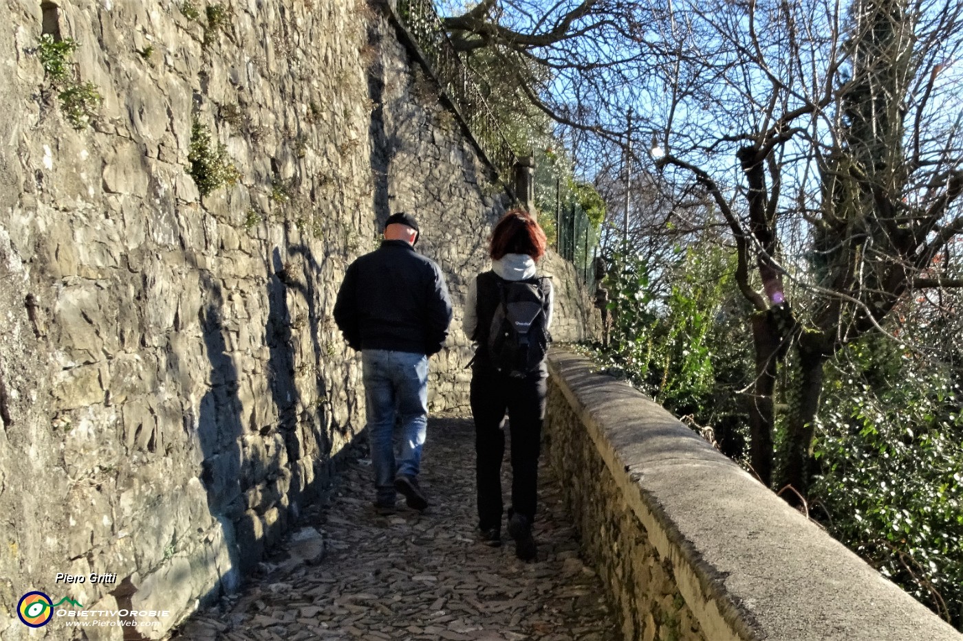 44 Proseguendo su Via Monte Bastia.JPG